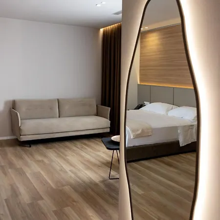Kañ Szálloda 5*