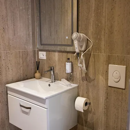 Kan Inn 5* Wlora